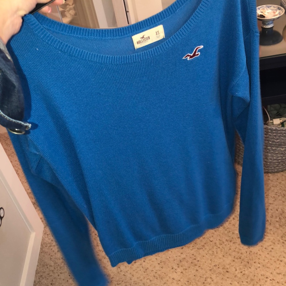 Blue hollister sweater